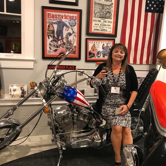 Meet your Posher, Pam - Picture 10 of 15